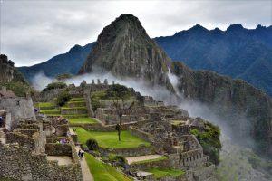 Machu Picchu information - Machu Picchu ruins and Huayna Picchu