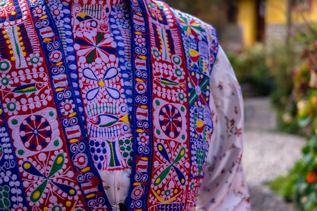 Homestay tours in Colca Canyon - Embroidered vest.