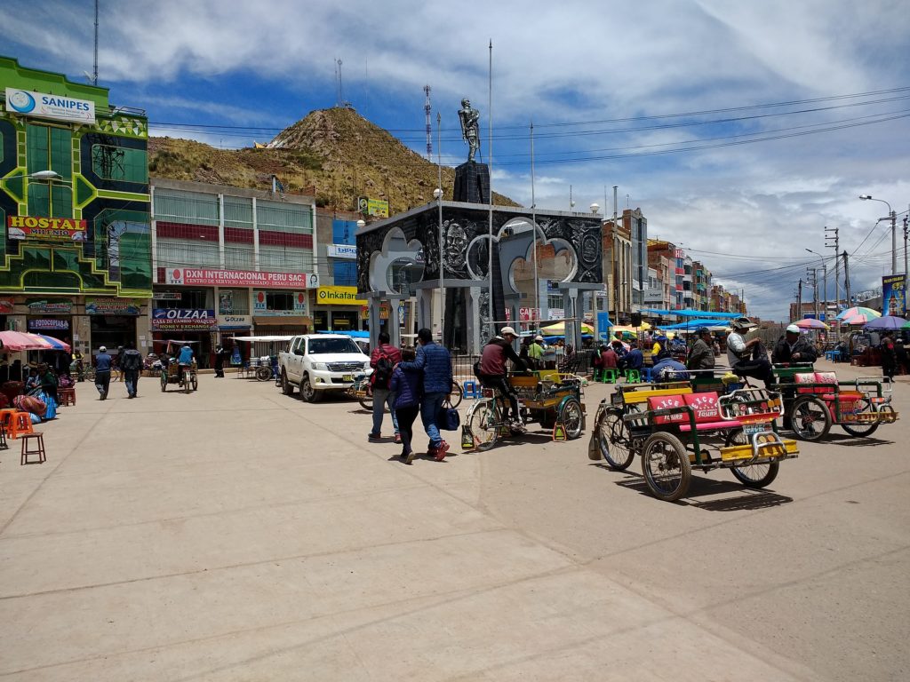 Desaguadero border Peru