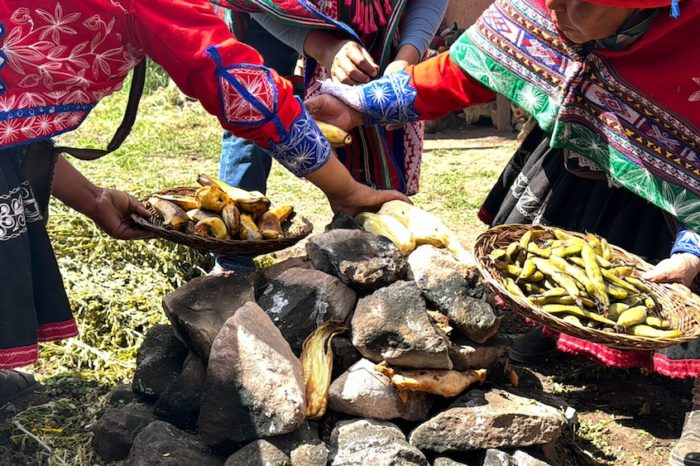 Original Cusco Tour | Pachamanca & Weaving Experience